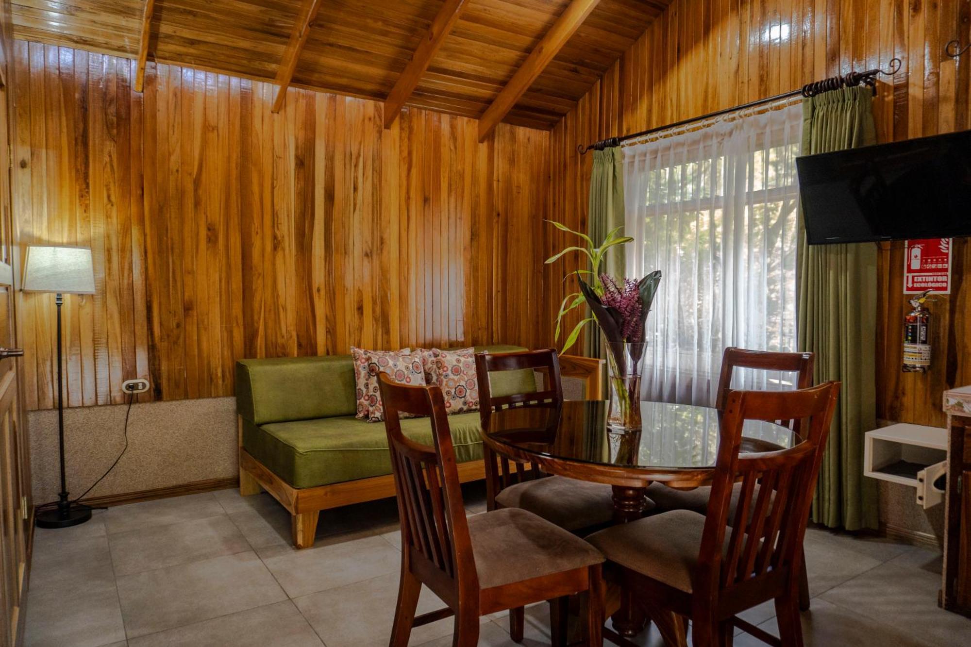 Los Pinos Cabins & Reserve Monteverde Exteriör bild