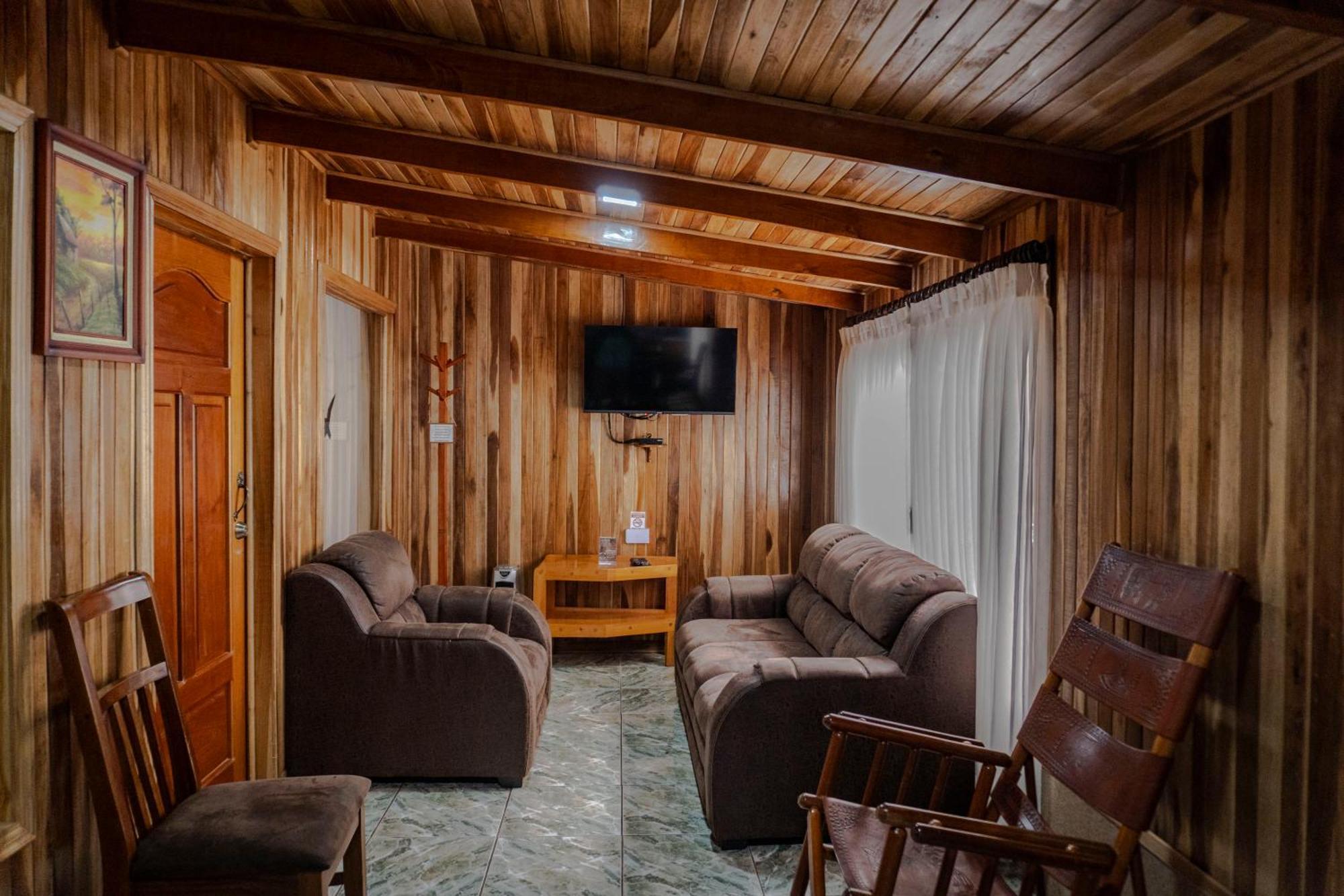 Los Pinos Cabins & Reserve Monteverde Rum bild
