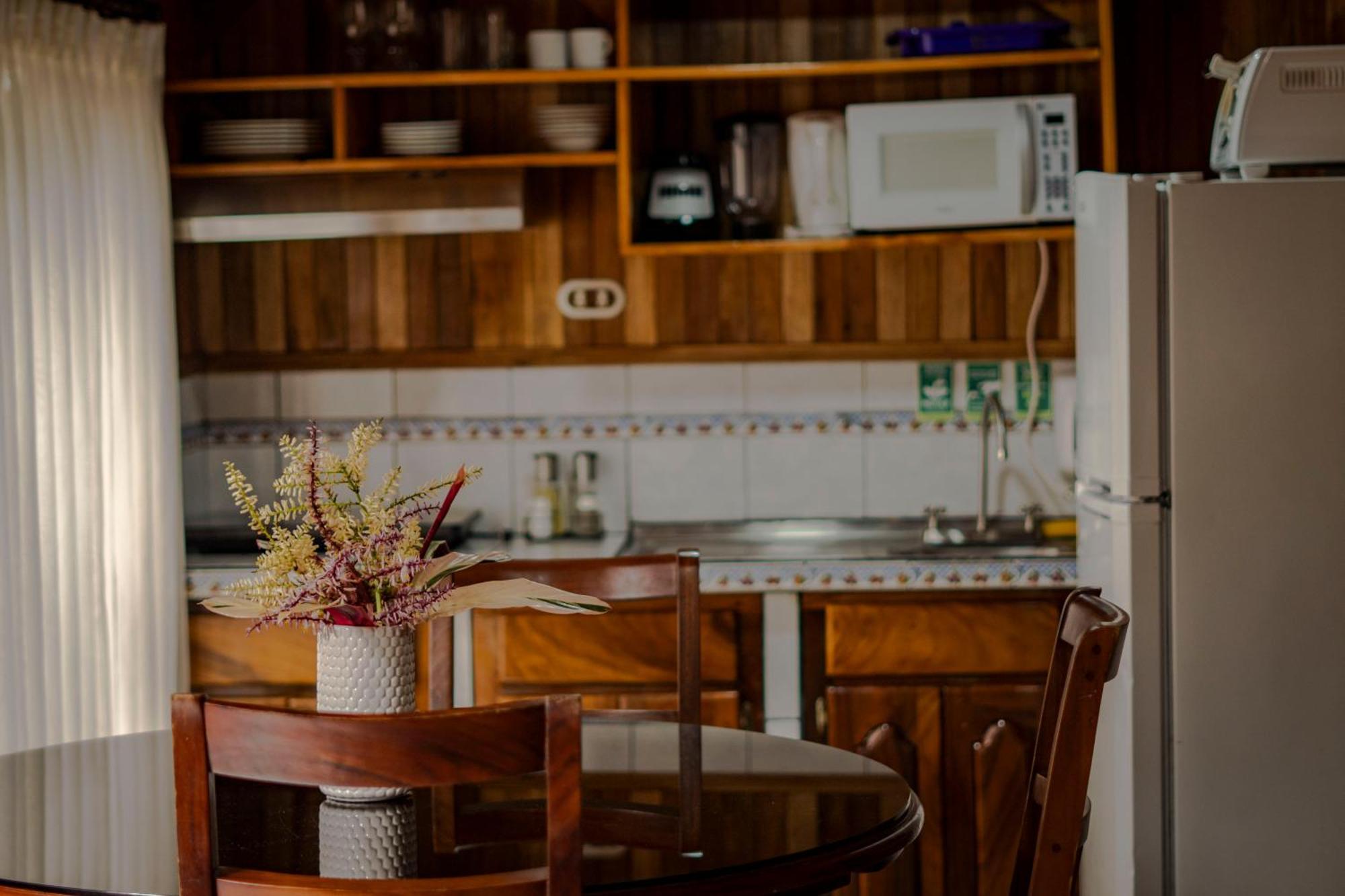 Los Pinos Cabins & Reserve Monteverde Rum bild
